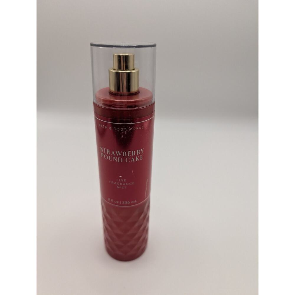 Bath & Body Works Strawberry Pound Cake Fine Fragrance Mist 8 fl oz